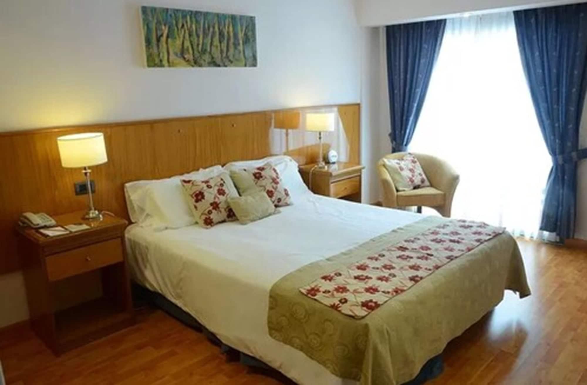 Hotel Niken & 4*