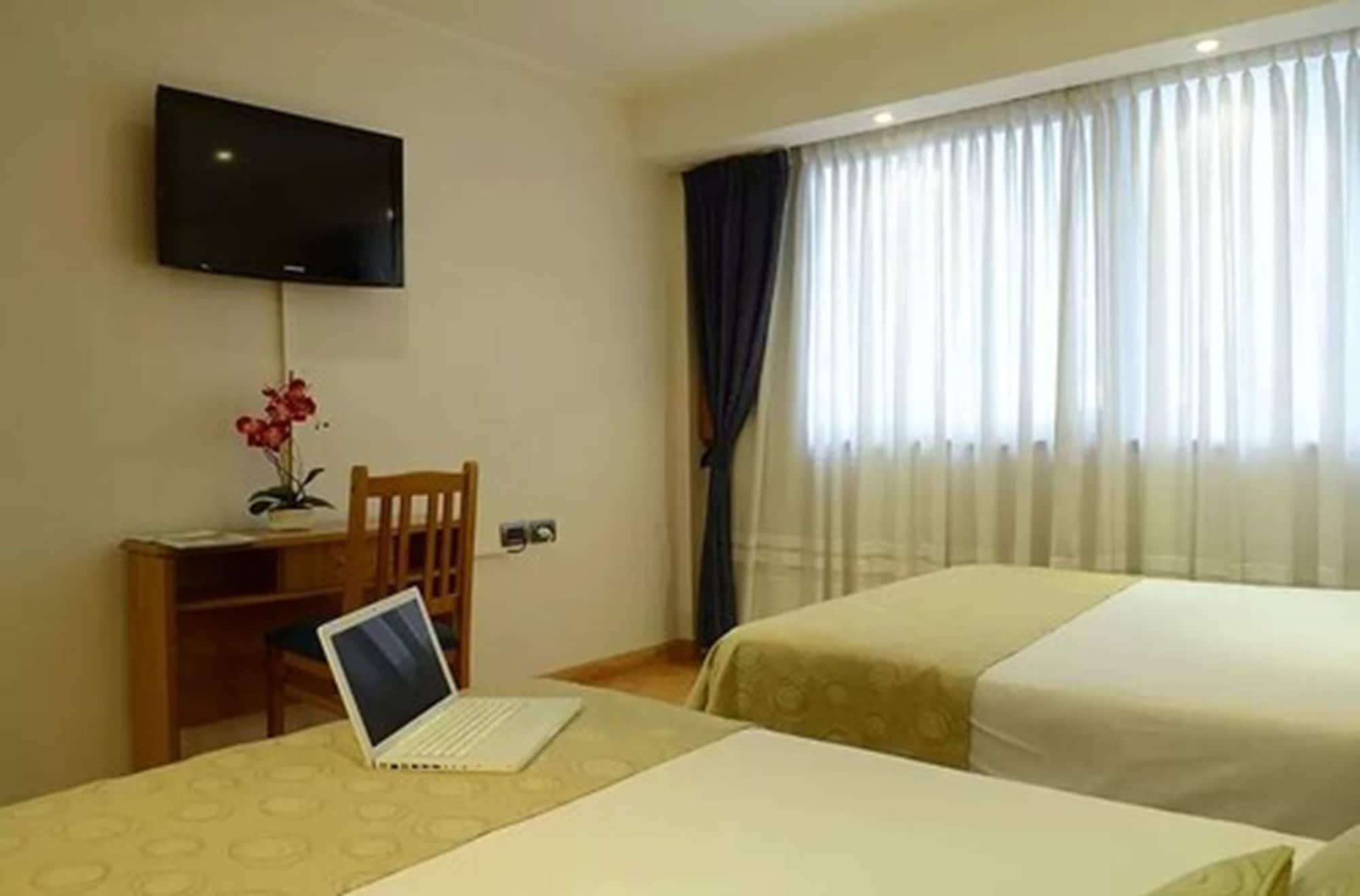 Hotel Niken & 4*
