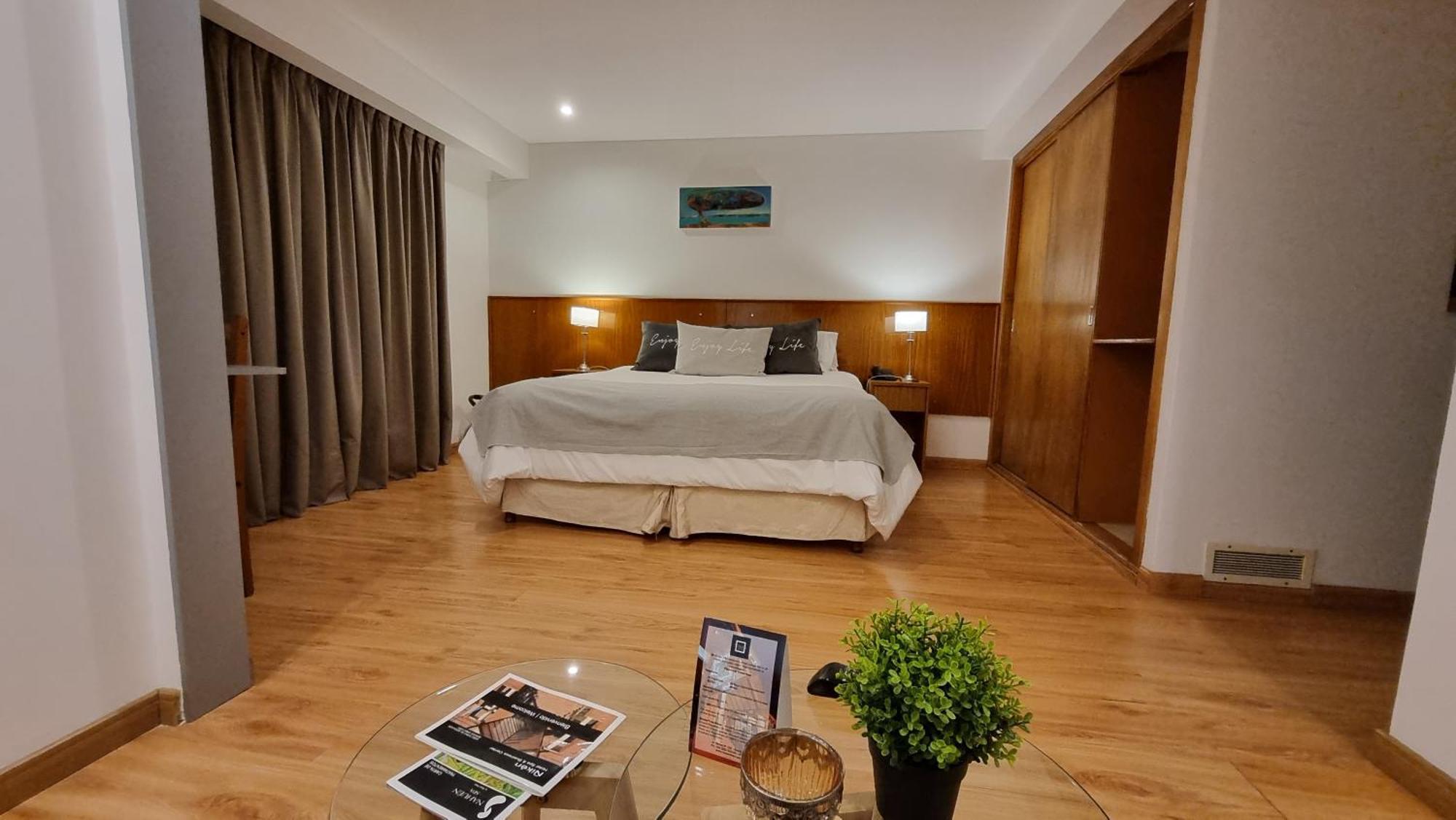 Niken & Hotel