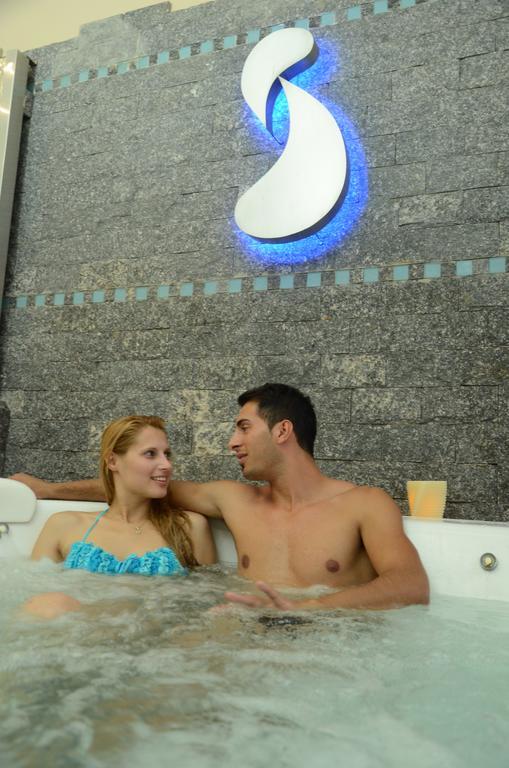 Niken & Hotel
